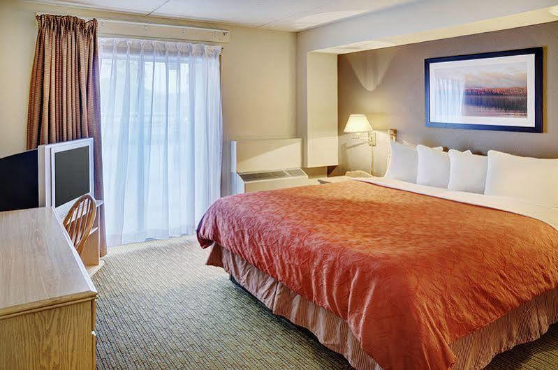 Thompson'S Best Value Inn & Suites Exteriér fotografie