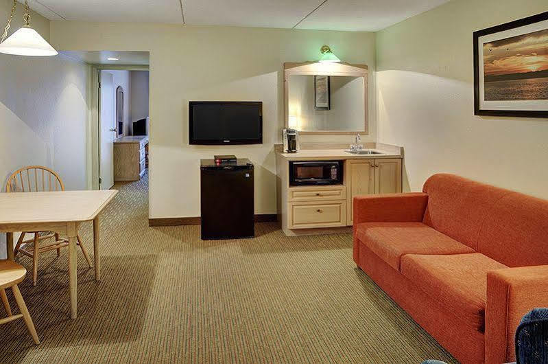 Thompson'S Best Value Inn & Suites Exteriér fotografie